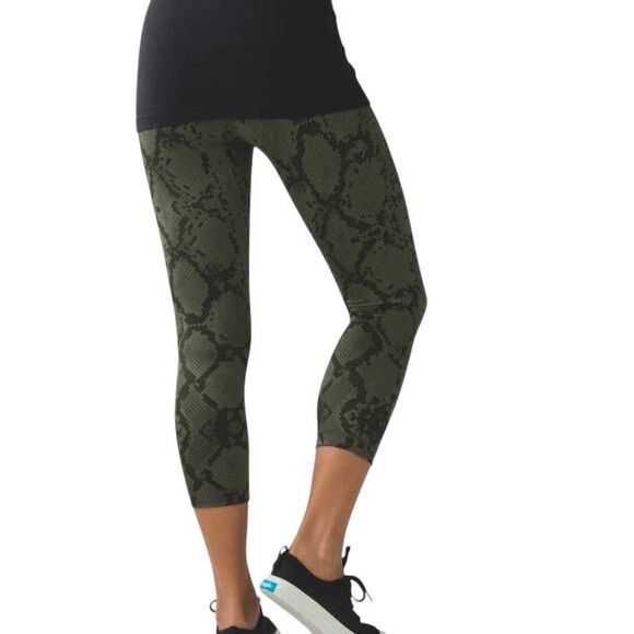 LULULEMON ATHLETICA Wunder Under Crop (Hi-Rise) Full-On Luon Size 12 - Picture 2 of 5